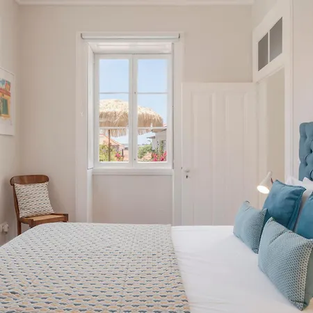 Quebra Costas By An Island