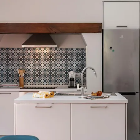 Quebra Costas By An Island *