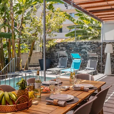 Villa Quebra Costas By An Island *