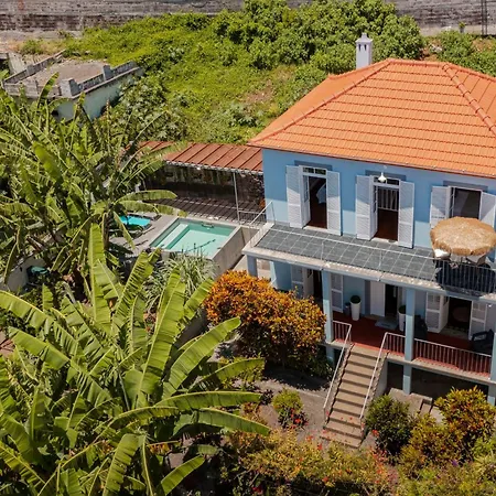 Quebra Costas By An Island Vila *