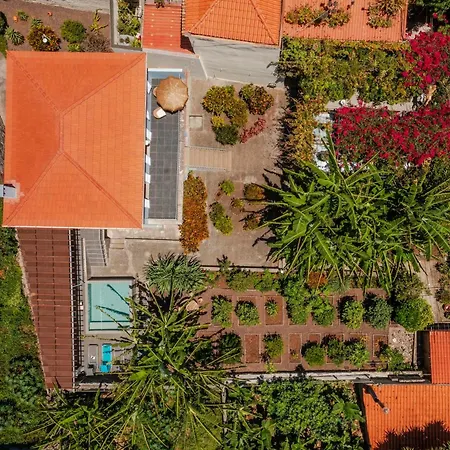 Vila Quebra Costas By An Island *