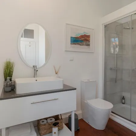 Quebra Costas By An Island *