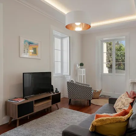 Quebra Costas By An Island *